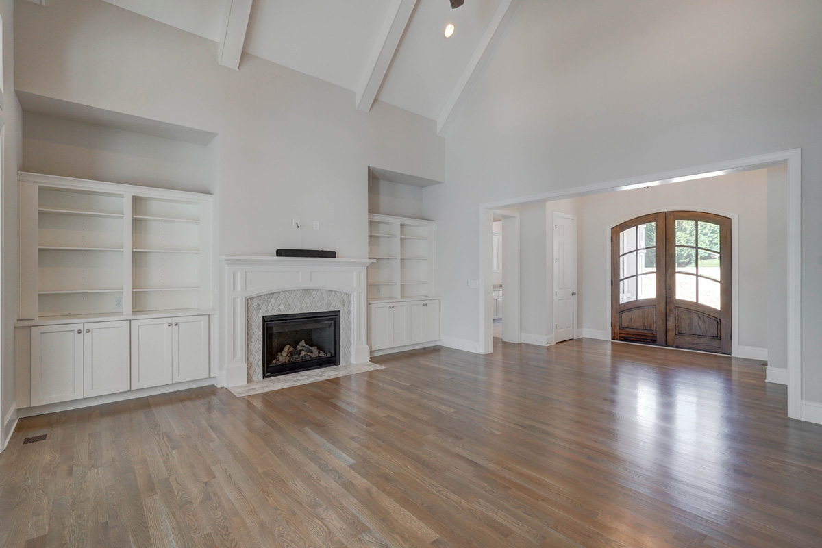 329RobinsonRD-living room3