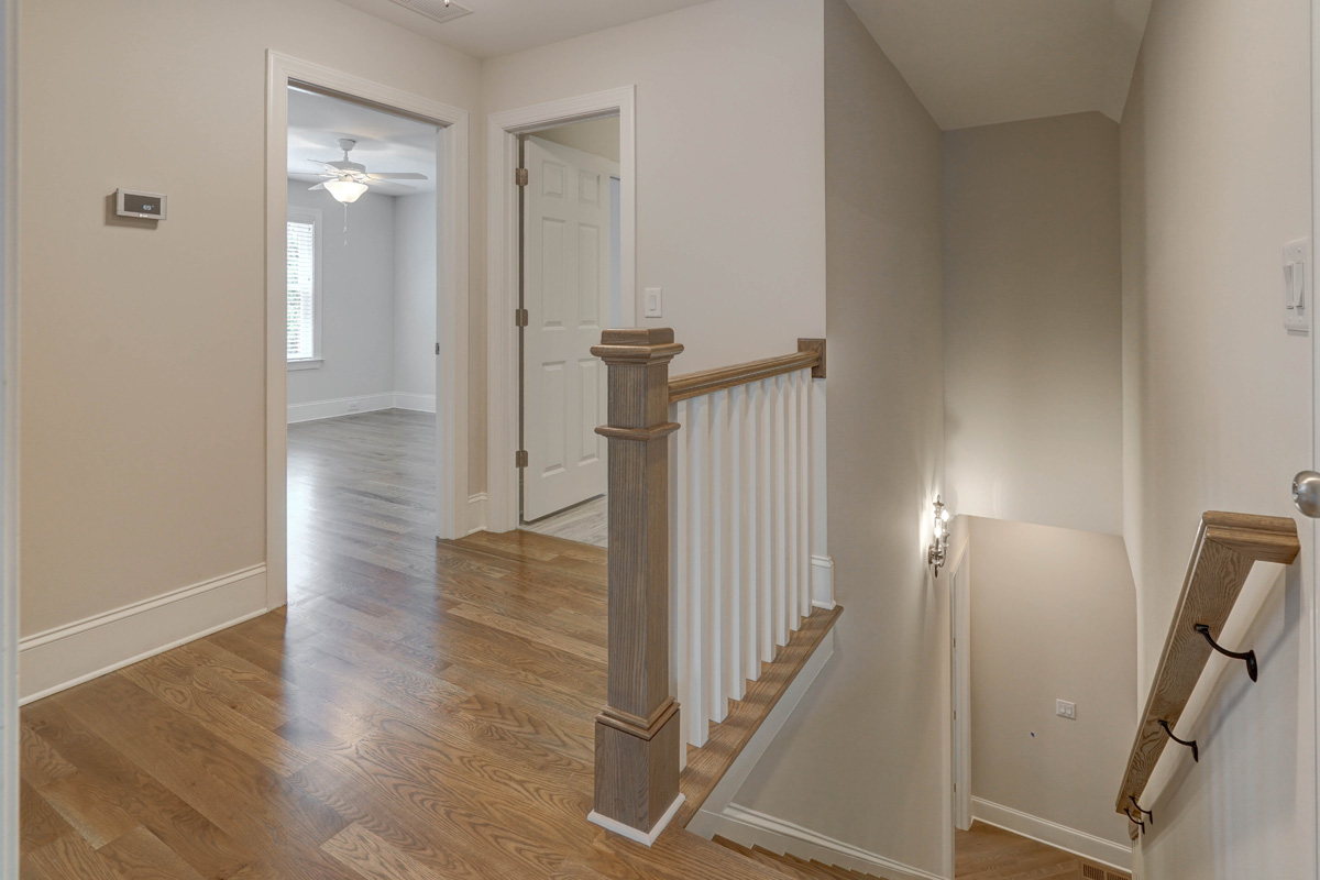 329RobinsonRD-upstairs